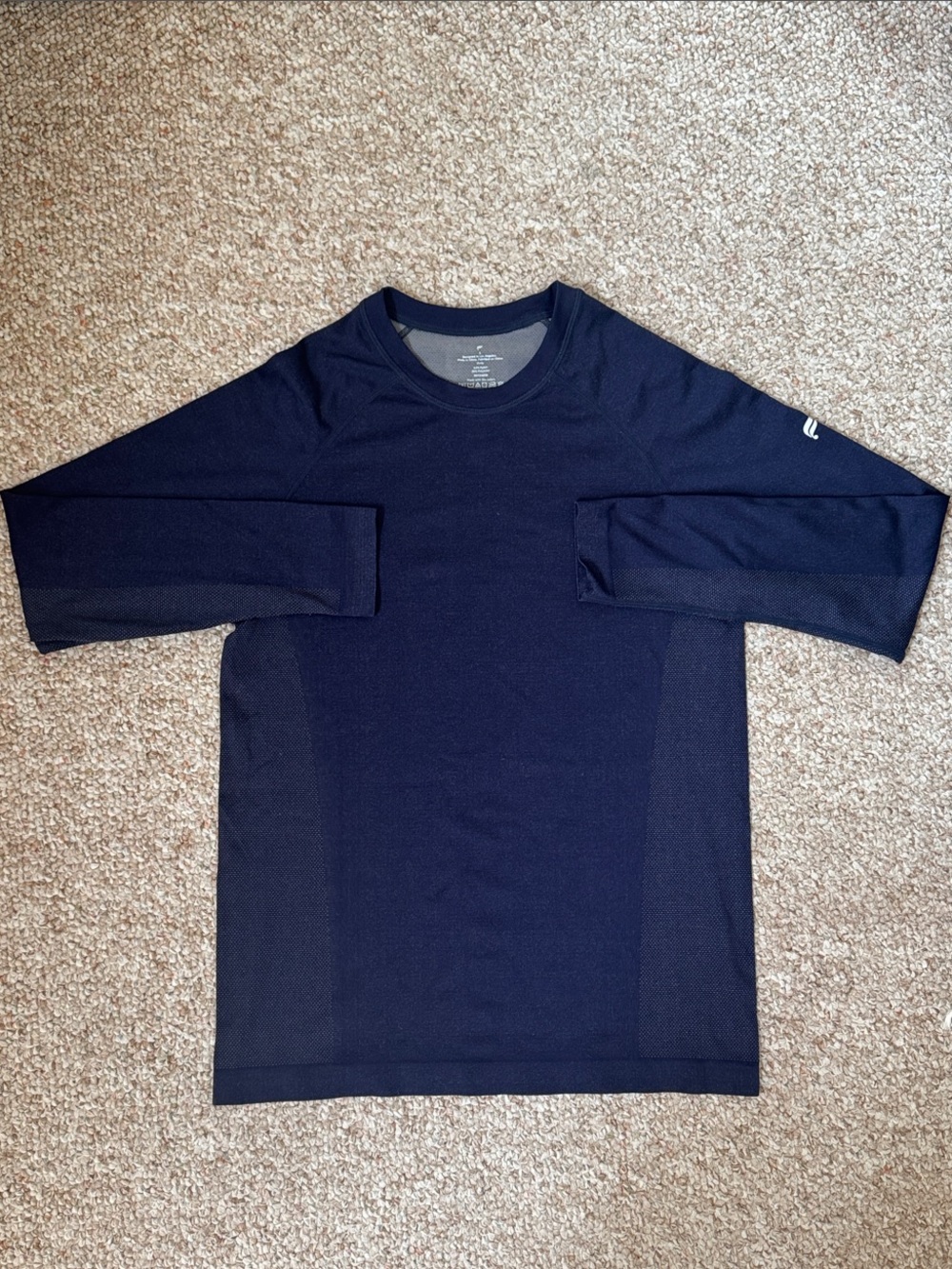 Fabletics Men's Navy Performance Long-Sleeve Shirt Small